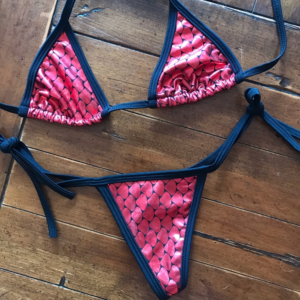Bikini - Picture 7 of 7